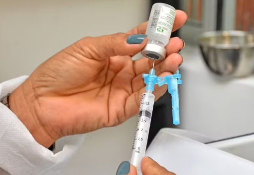 Idosos da Pró-Família são vacinados contra a Influenza em Blumenau